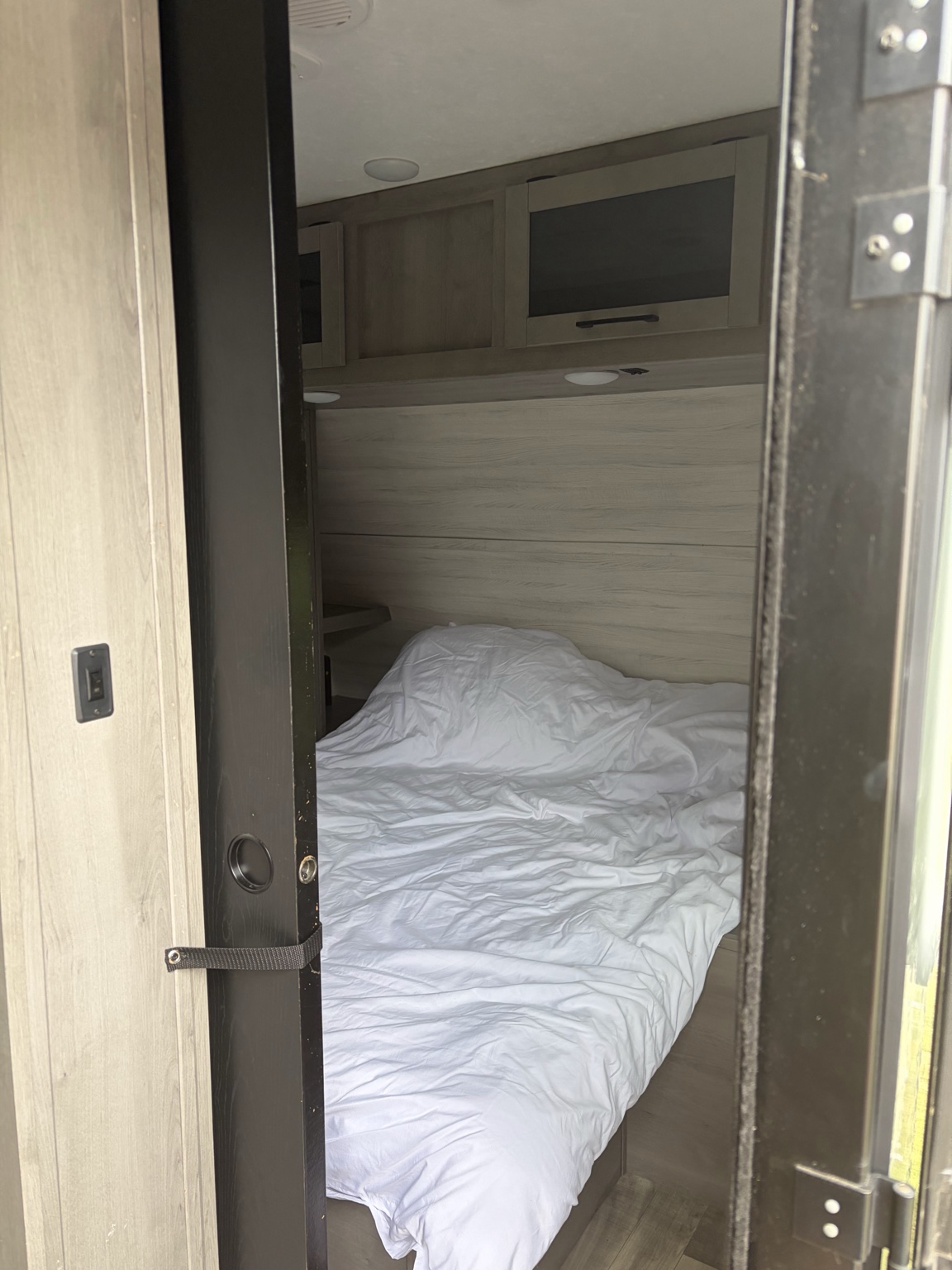 2022 Dutchmen Kodiak Ultra-Lite 283BHSL travel trailer